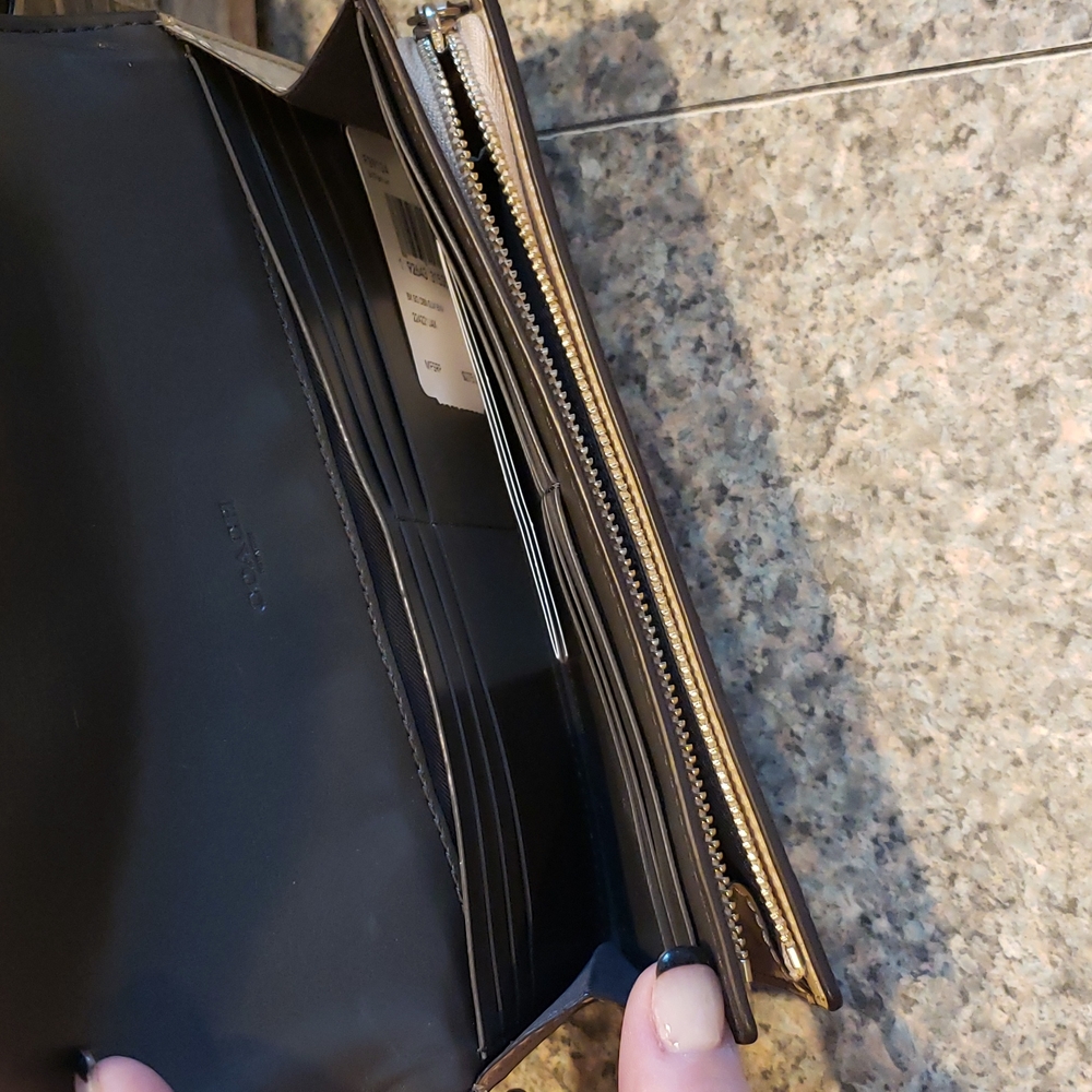 Coach Wallet - Picture 2 of 4